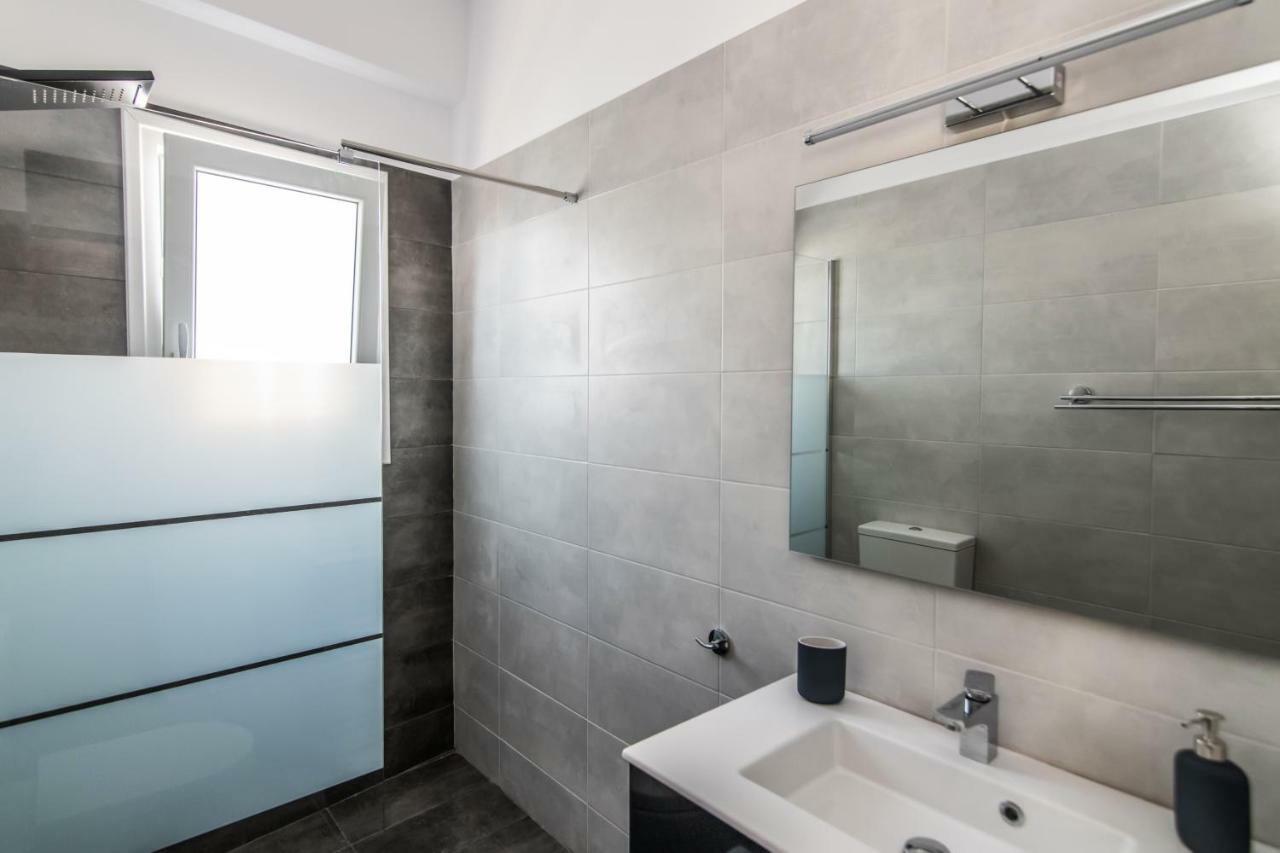 Lux 'N Comfort Apartments Tínos Kültér fotó